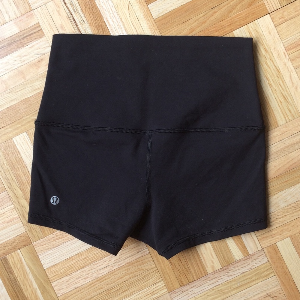 Lululemon short spandex 2”